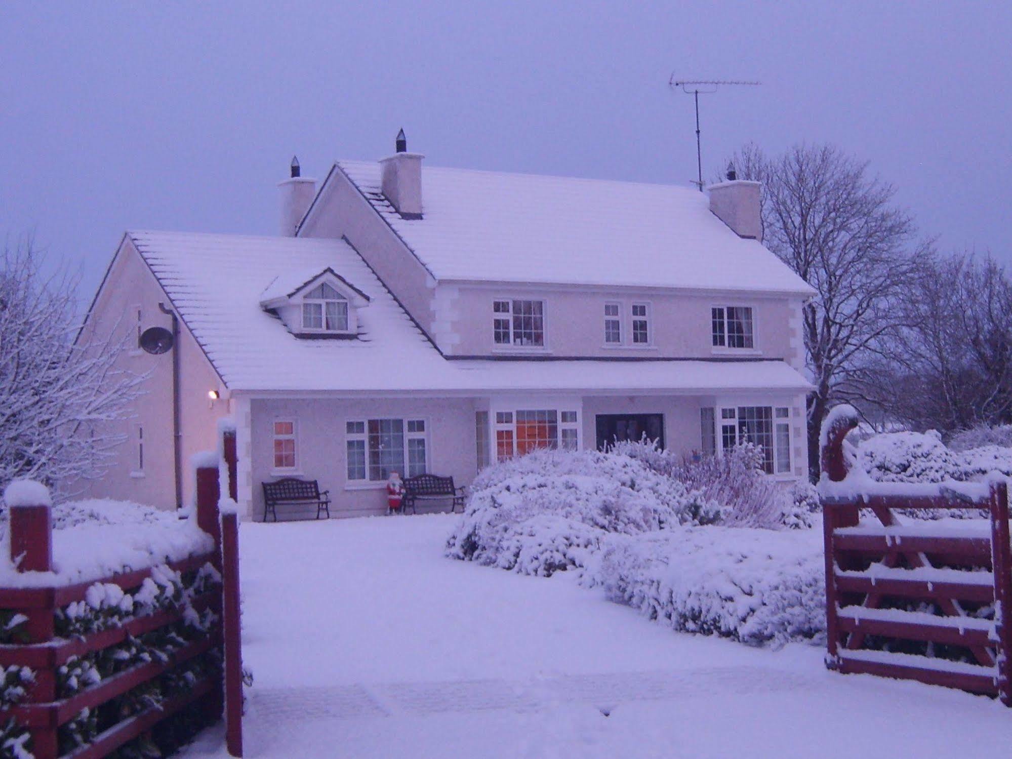 Lake Avenue House Bed & Breakfast Ballyconnell  Exterior photo